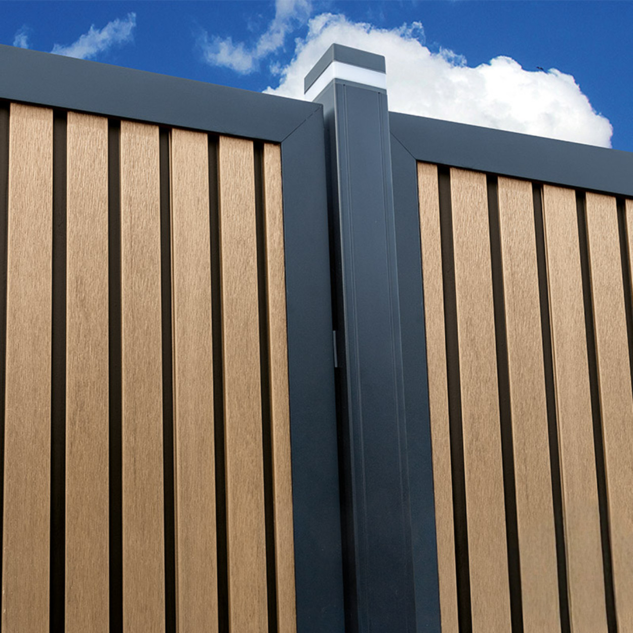 Elephant Schutting Dark Line Stripes Oak and Black Co-Ex 180x180cm